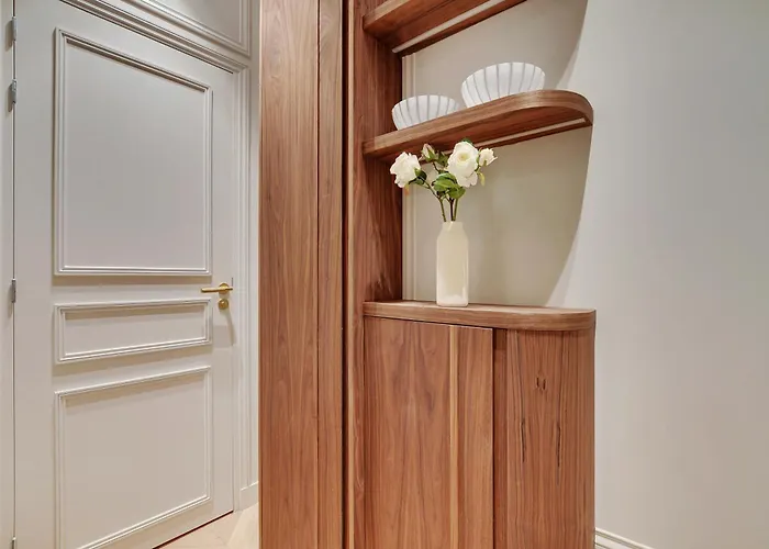 Maison Galante\'S Apartments With Services In La Madeleine - Opera