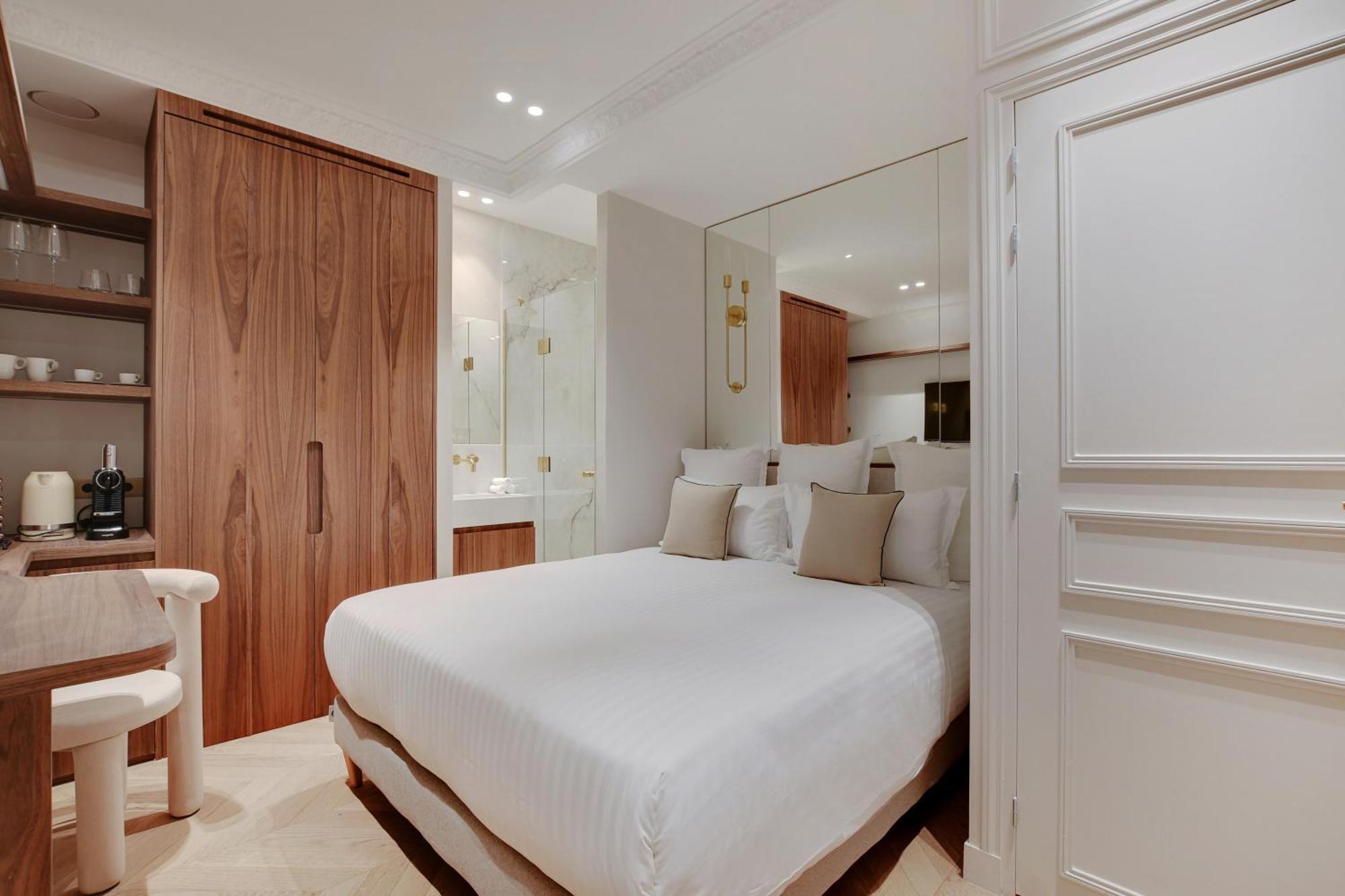 Maison Galante's With Services In La Madeleine - Opera * Parigi